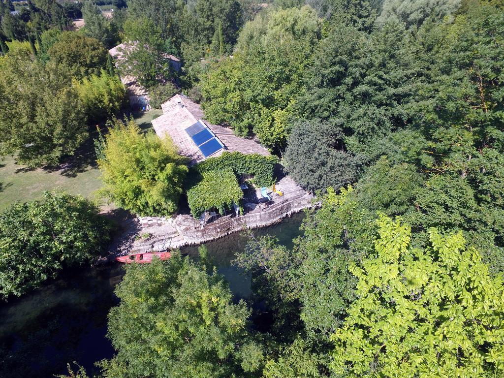 Maison Pres De L'Eau LʼIsle-sur-la-Sorgue Exterior foto